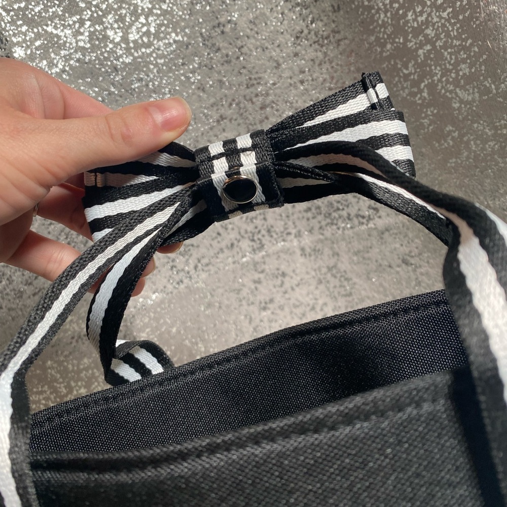CHANEL Mini Tote with Bow Strap - Picture 5 of 9